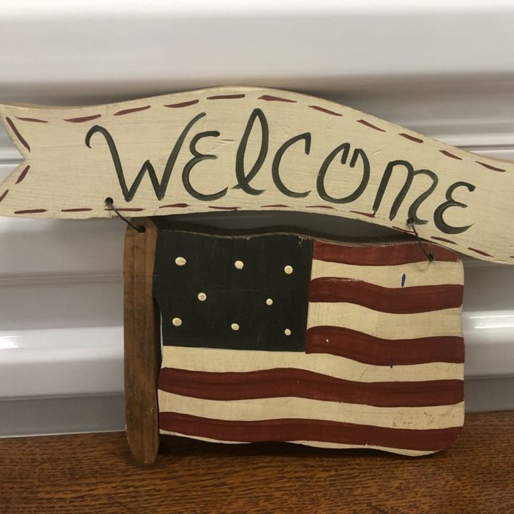 Small Wooden Welcome Flag